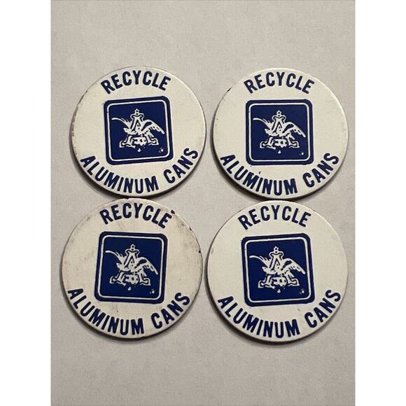 Vintage Lot Of Budweiser Anheuser Busch Magnets And Pin Bud Man Bud Bowl - Picture 4 of 7